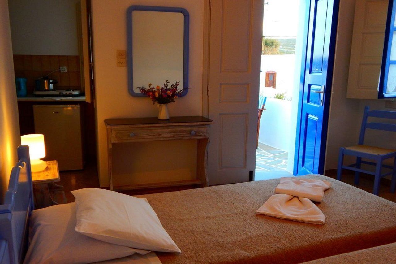 Folégandros Evgenia Rooms And Apartments מראה חיצוני תמונה
